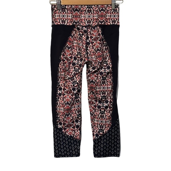 Athleta Salutation Chatarunga Colorblock Cropped Capri Legging XS #227943-01 - Picture 6 of 13